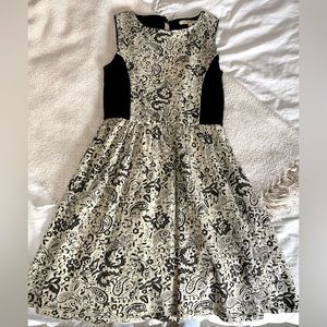 Gorgeous black and cream patterned dress